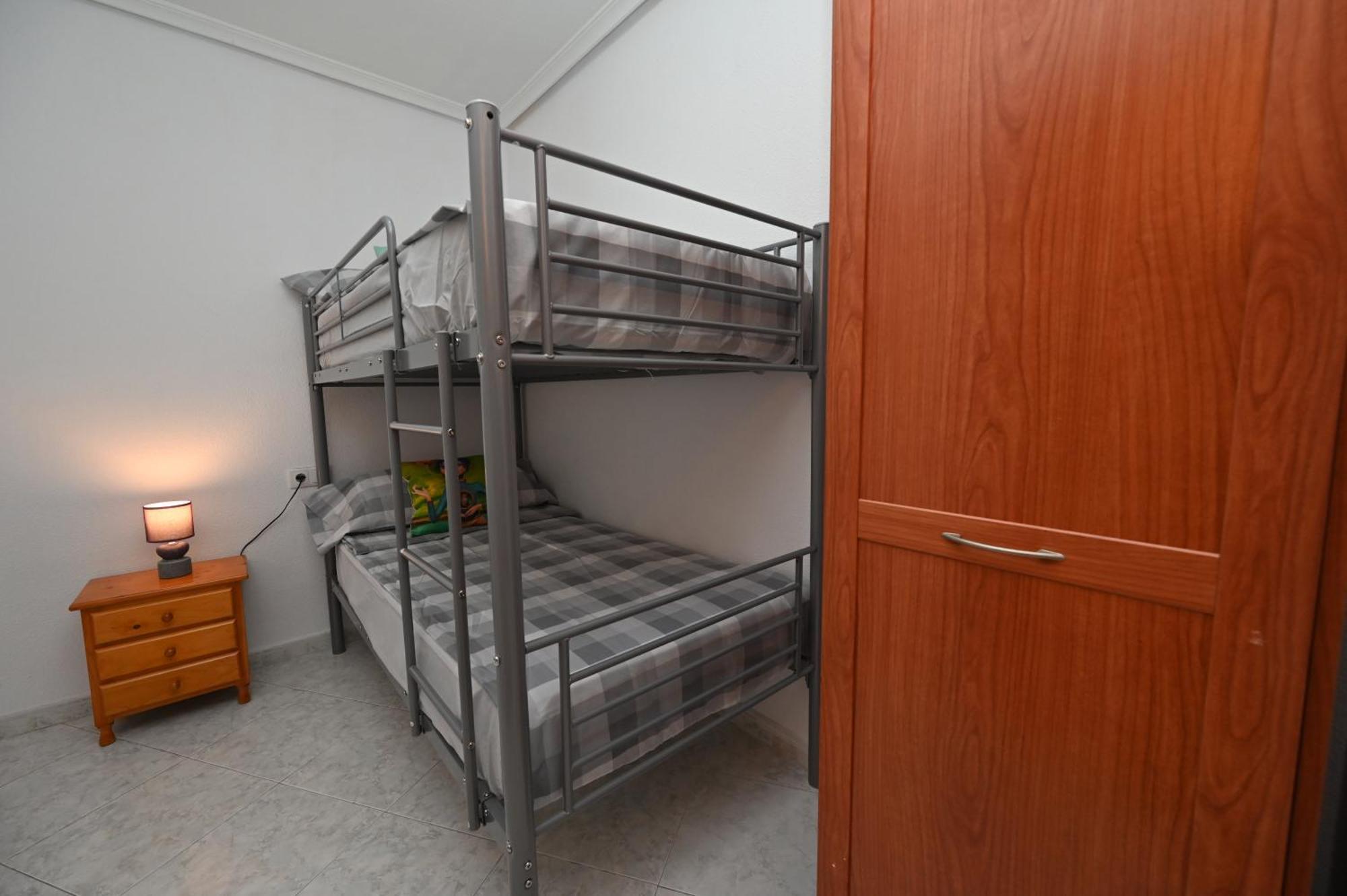 Apartamento En Torrevieja Alicante Esterno foto